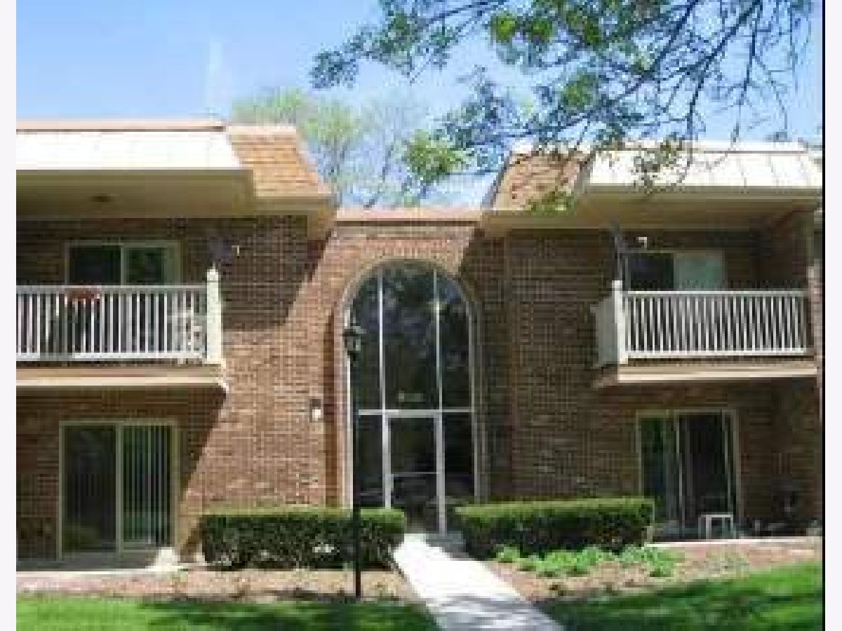  Rented Arlington Heights Illinois, 2407 Kennicott
