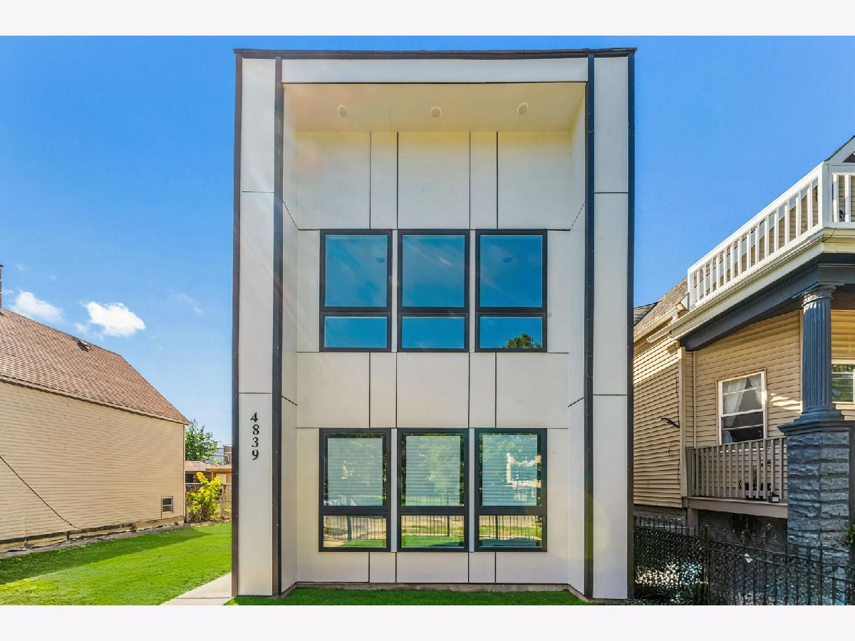  For Sale Chicago Illinois, 4839 Huron Street