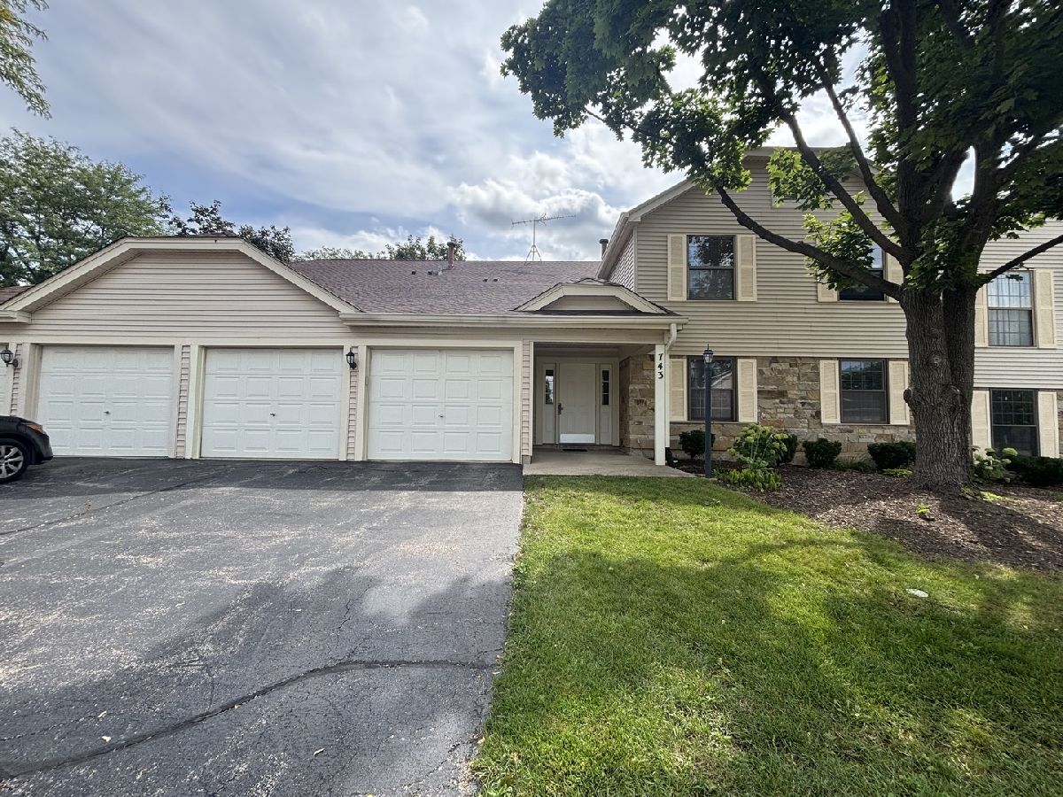  For Sale Bartlett Illinois, 743 Sterling Court