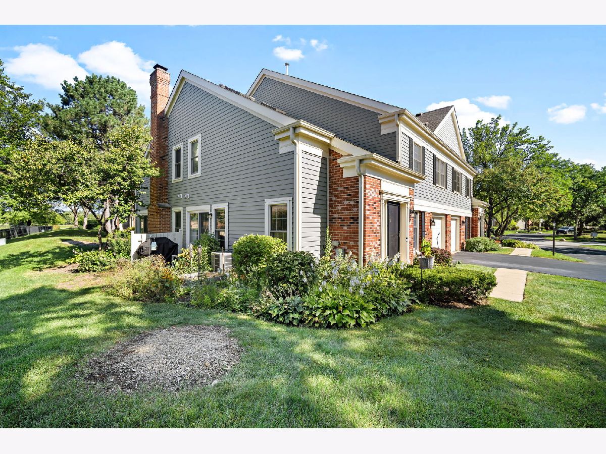  Rented Arlington Heights Illinois, 2462 Towne