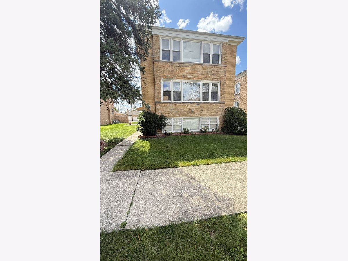  Sold Westchester Illinois, 10301 Chaucer