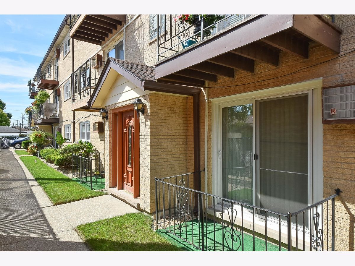 Sold Chicago Illinois, 7117 Belmont