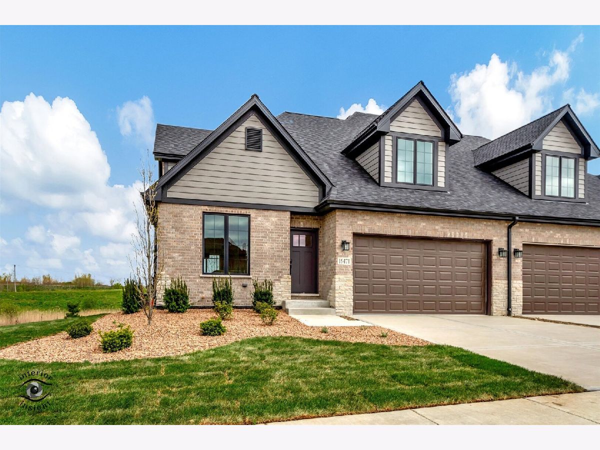  For Sale Lemont Illinois, 16451 Kayla Drive