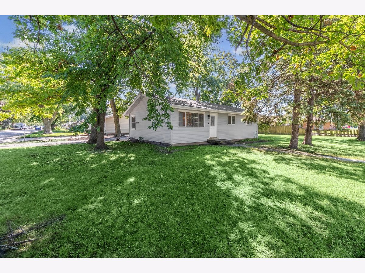 Homes For Sale Marycrest Joliet Illinois, 2308 Madonna Avenue