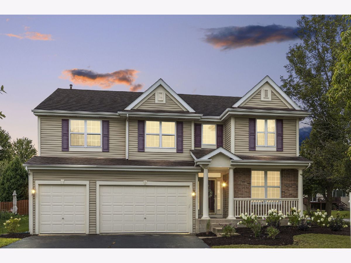 Homes For Sale Willow Pond Streamwood Illinois, 1 Winterberry Court