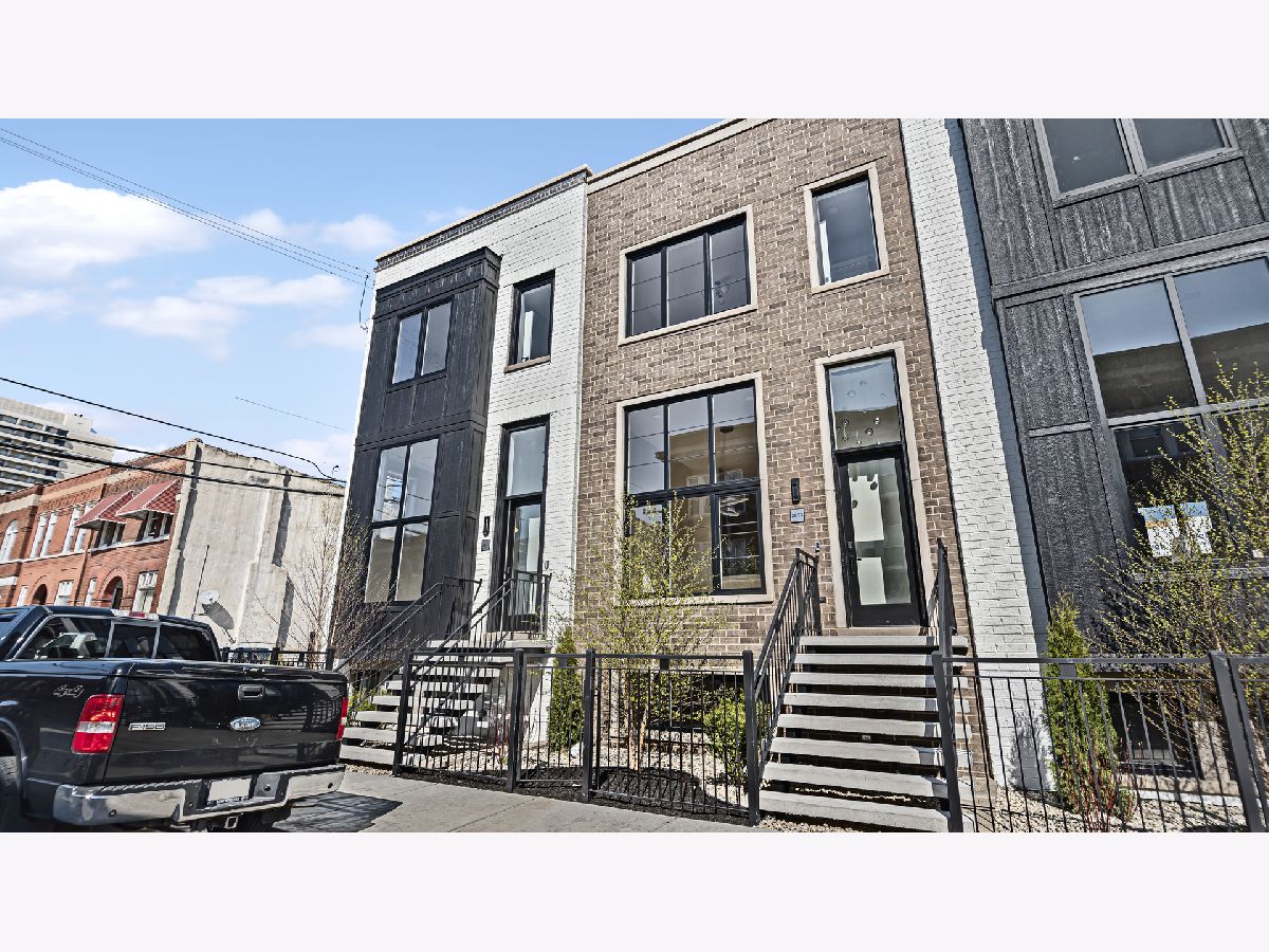  For Sale Chicago Illinois, 334 Pershing Road
