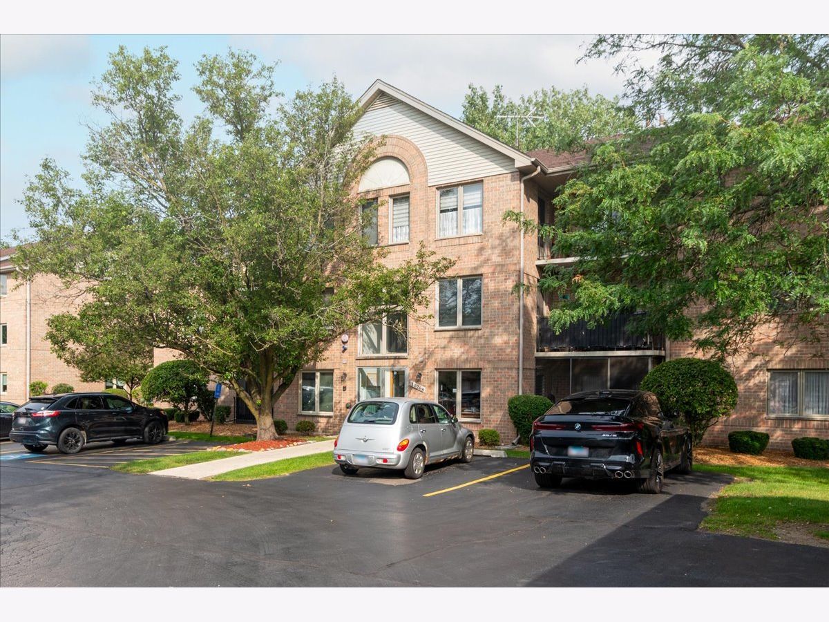  For Sale Chicago Ridge Illinois, 10268 Southwest Highway