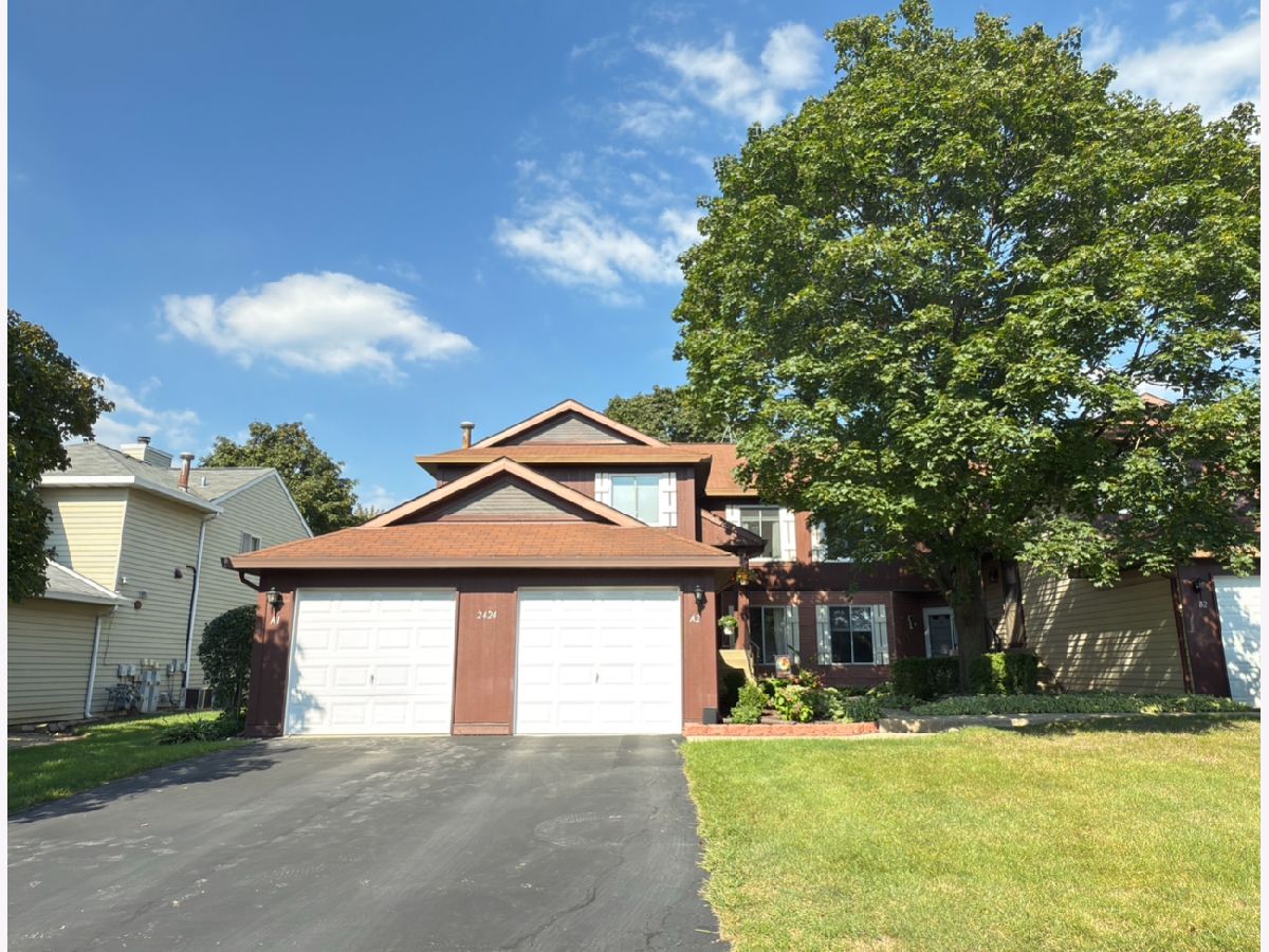  For Sale Woodridge Illinois, 2424 Danbury Drive