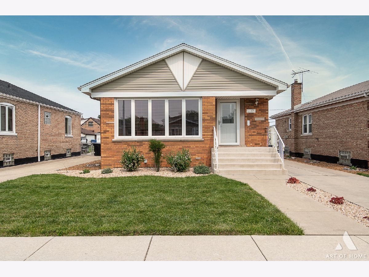  For Sale Chicago Illinois, 5751 Natchez Avenue