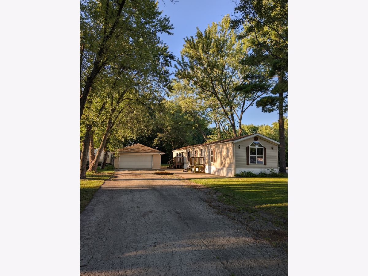  For Sale Braidwood Illinois, 642 Bergera Road
