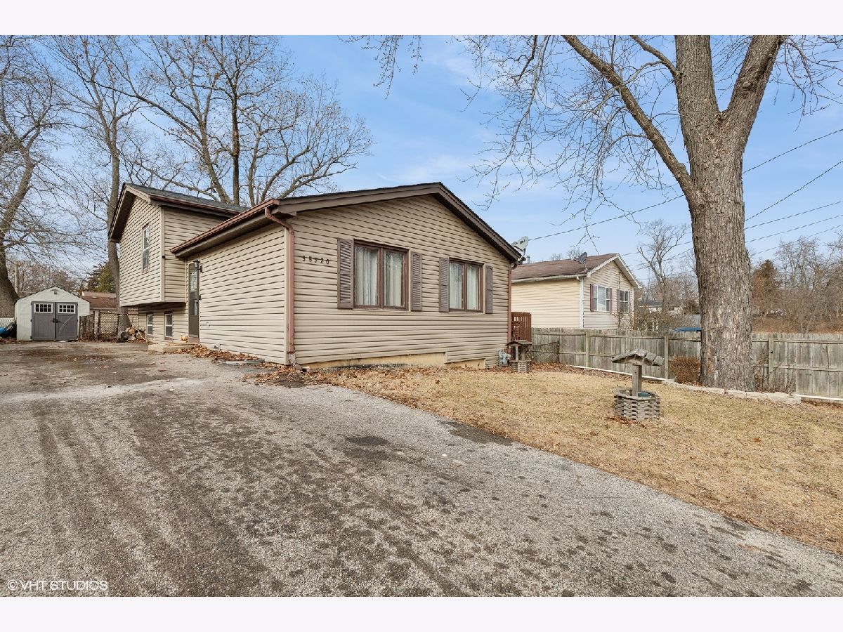  For Sale Ingleside Illinois, 35720 Laurel Avenue