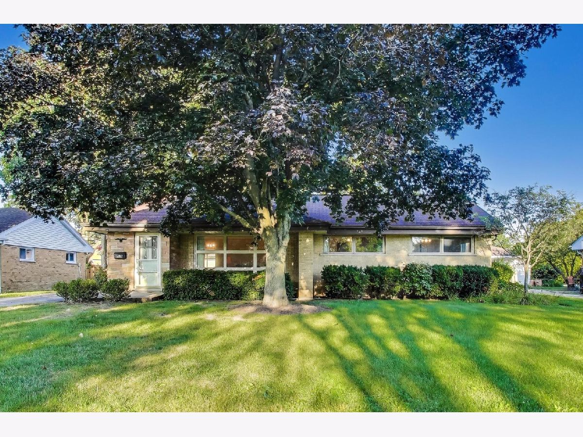  For Sale Glenview Illinois, 516 Short Lane