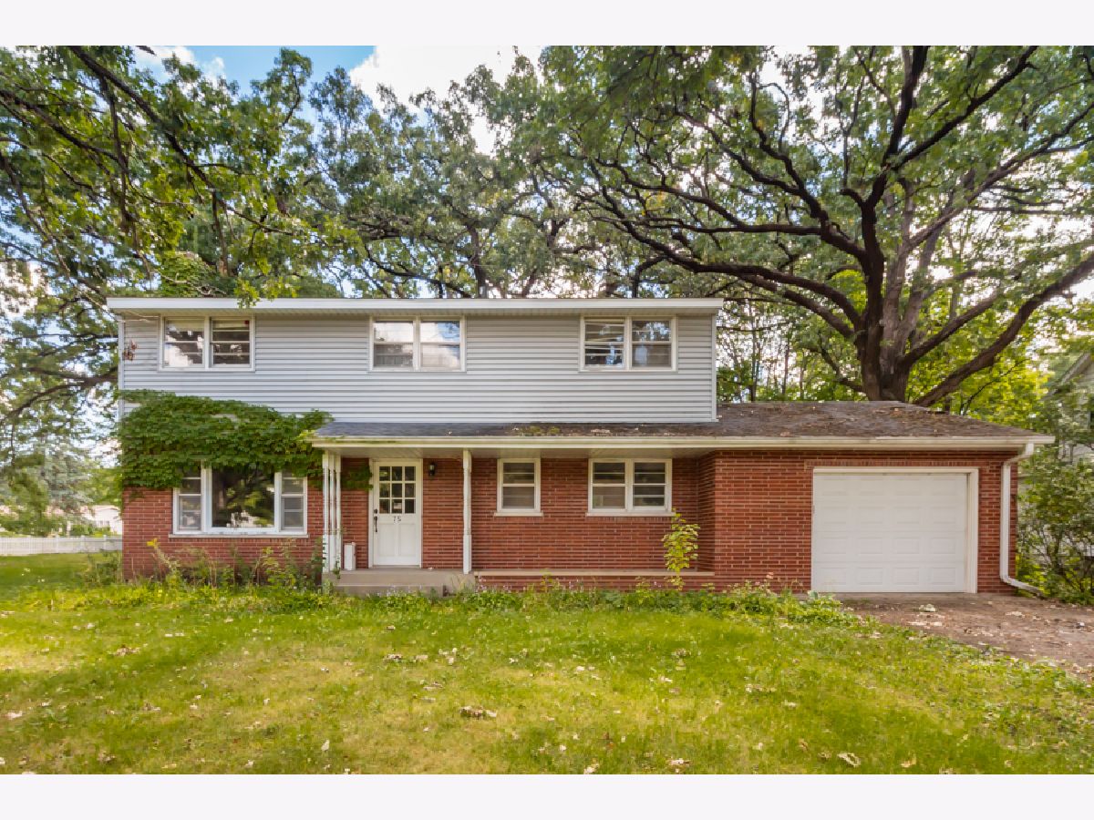  For Sale Crystal Lake Illinois, 75 Oak Street