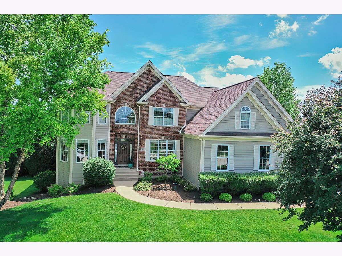  For Sale Mchenry Illinois, 6805 Burning Tree Circle