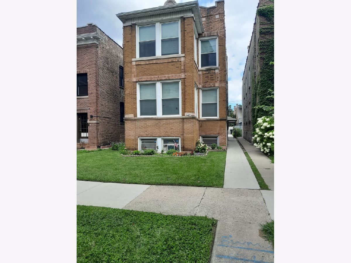 Rented Chicago Illinois, 2606 Argyle