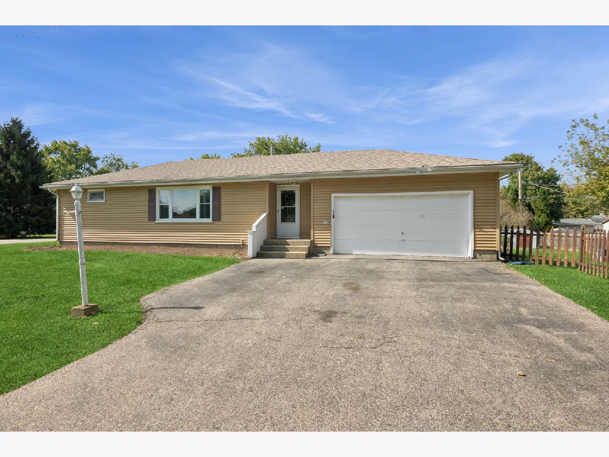 Homes For Sale Lakeland Park Mchenry Illinois, 1807 Beach Road