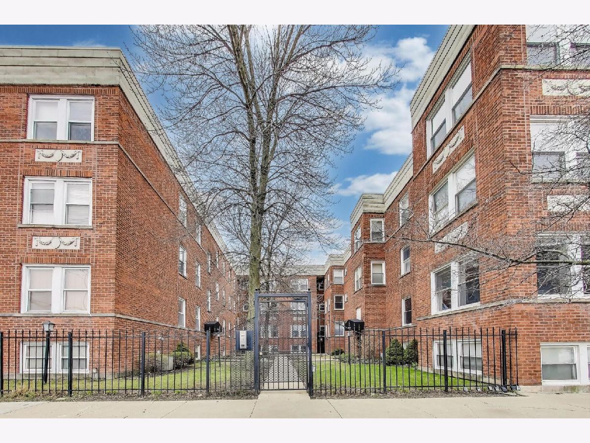  For Sale Chicago Illinois, 3203 Argyle Street