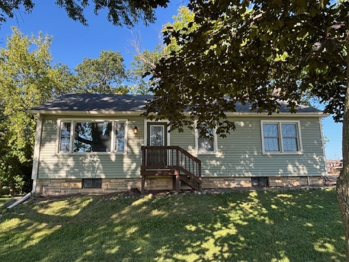  For Sale Antioch Illinois, 43220 Deep Lake Road