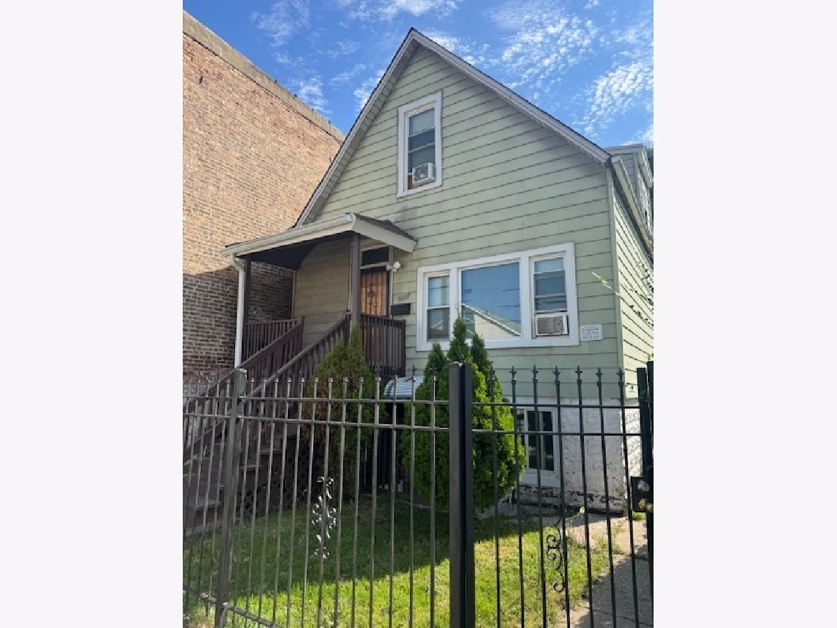  For Sale Chicago Illinois, 6037 Racine Avenue