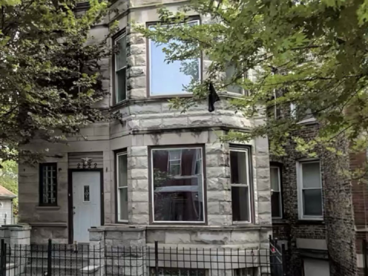 Rented Chicago Illinois, 2822 Flournoy