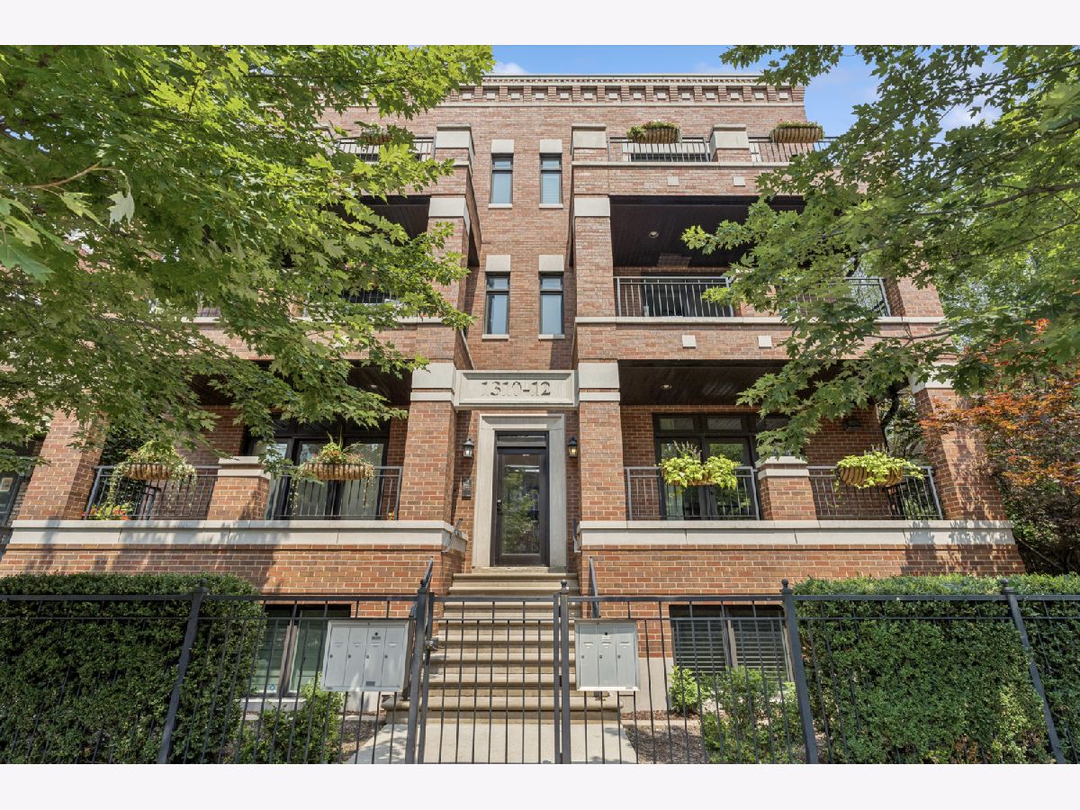 For Sale Chicago Illinois, 1312 Webster Avenue