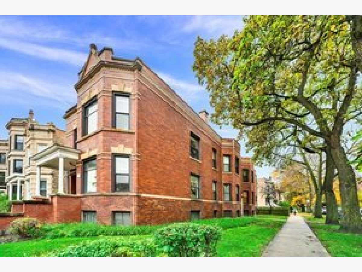 Homes & Condos & Townhomes For Rent Logan Boulevard Chicago Illinois, 3287 Wrightwood