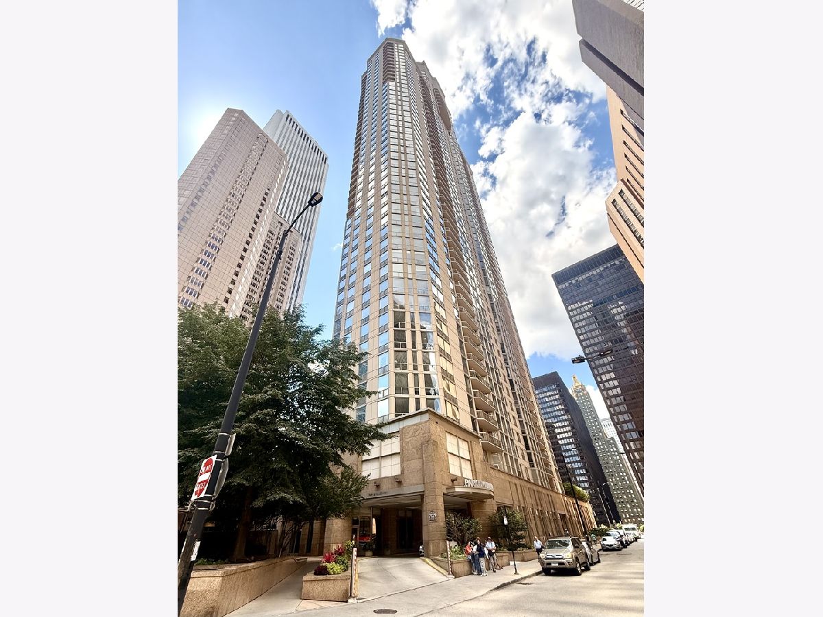  For Sale Chicago Illinois, 222 Columbus Drive