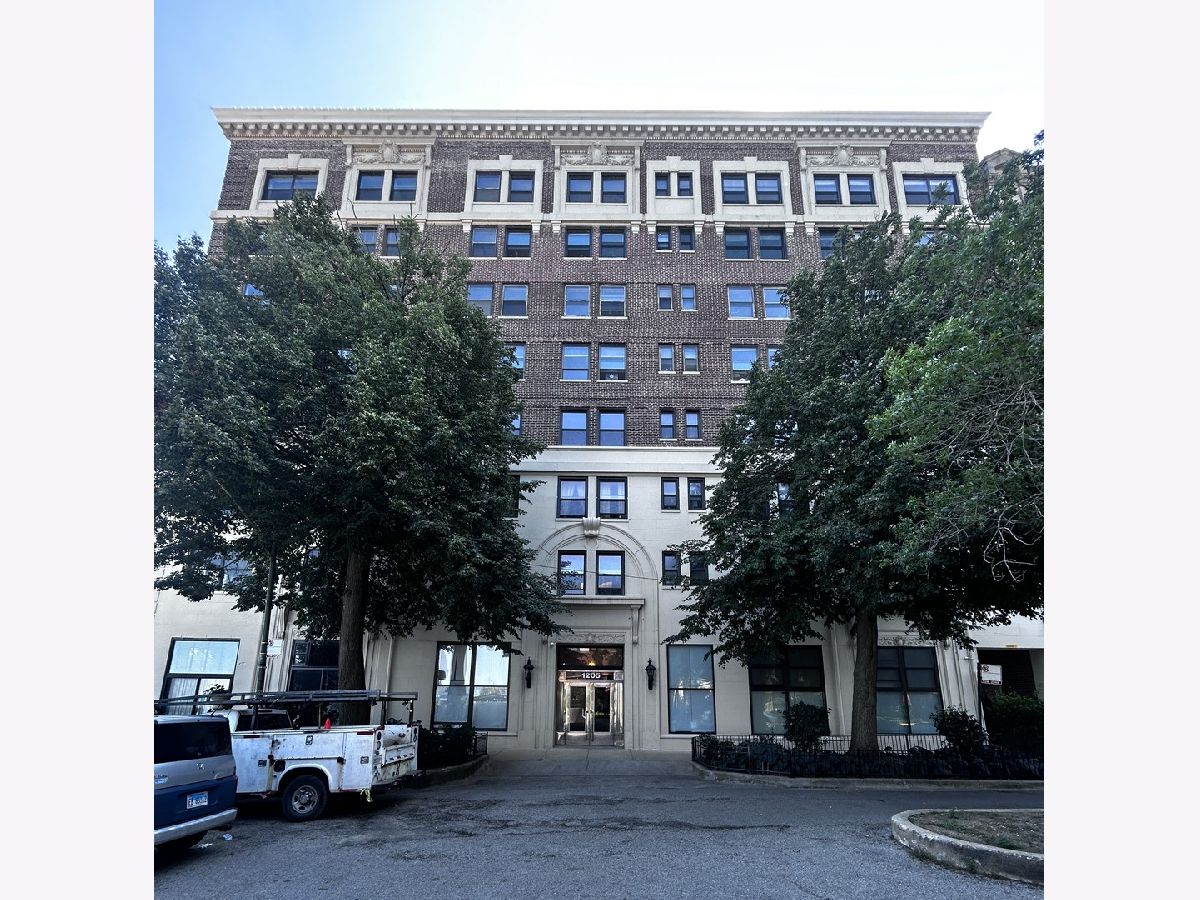  For Sale Chicago Illinois, 1205 Sherwin Avenue