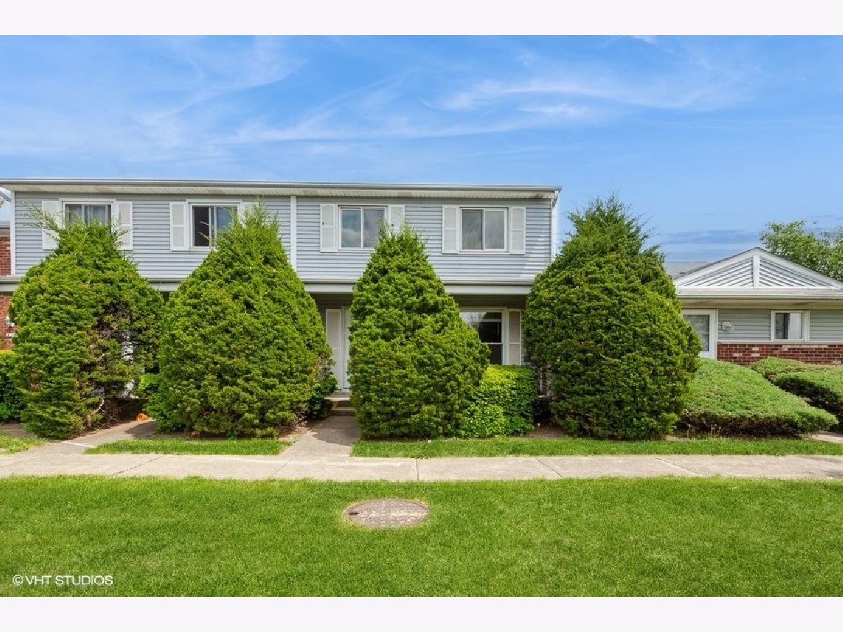 Townhomes For Sale Beaconridge Bolingbrook Illinois, 412 Greentree Lane