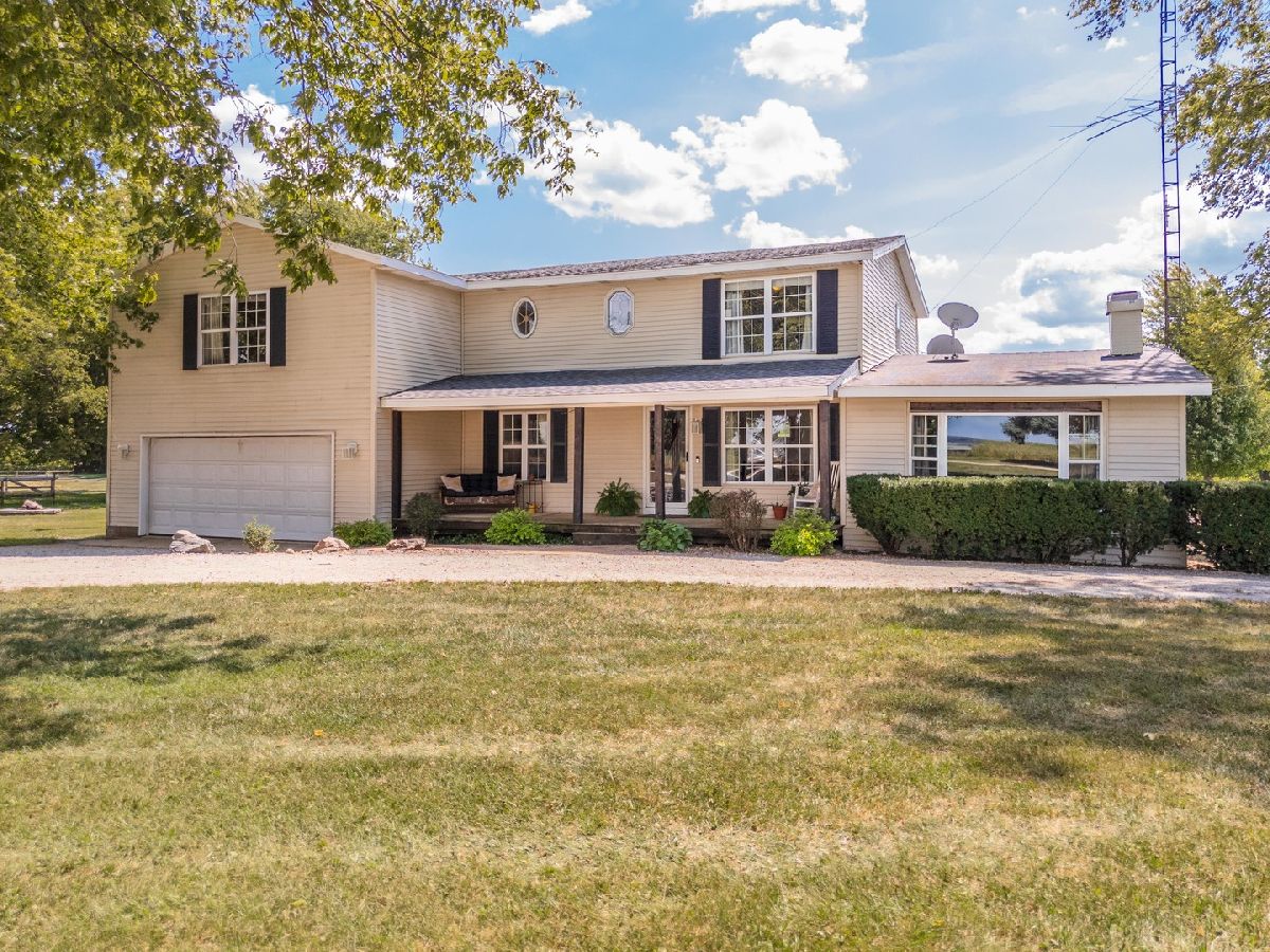  For Sale Shirley Illinois, 8066 1300 East Road