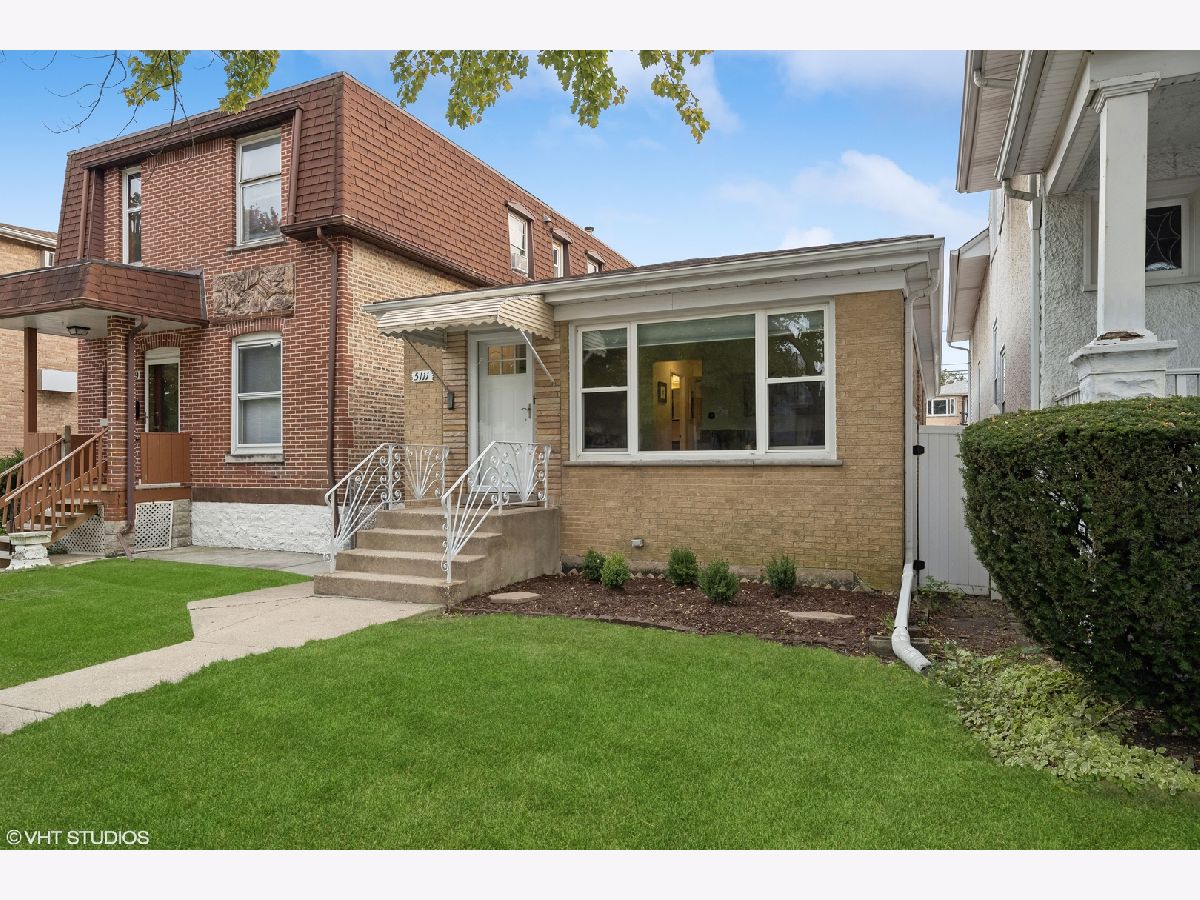  For Sale Chicago Illinois, 5111 Argyle Street
