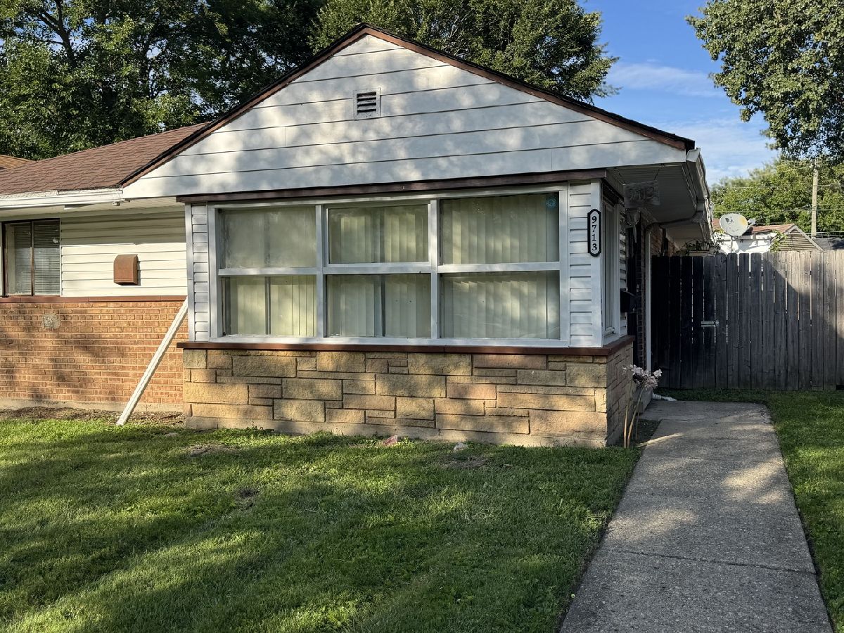  For Sale Chicago Illinois, 9713 Van Vlissingen Road