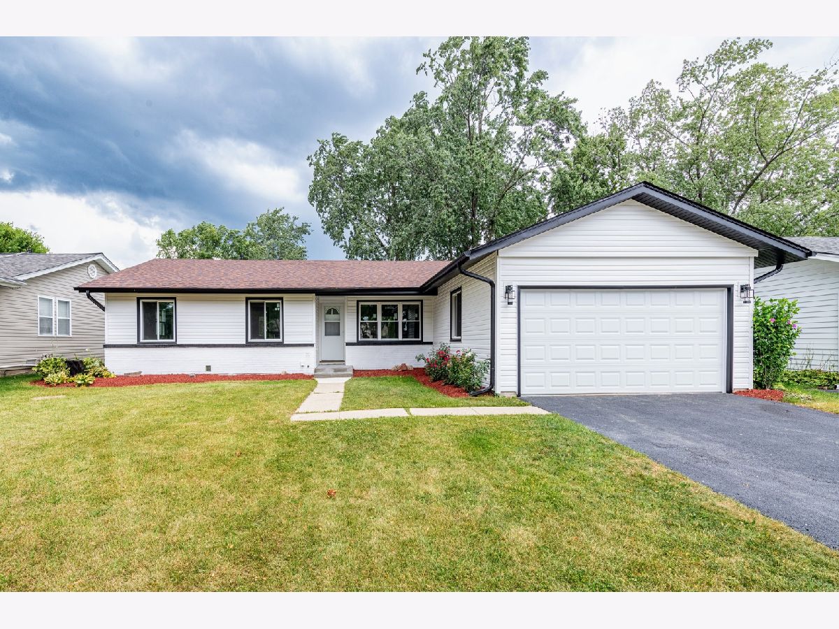  For Sale Elk Grove Village Illinois, 72 Braemar Drive