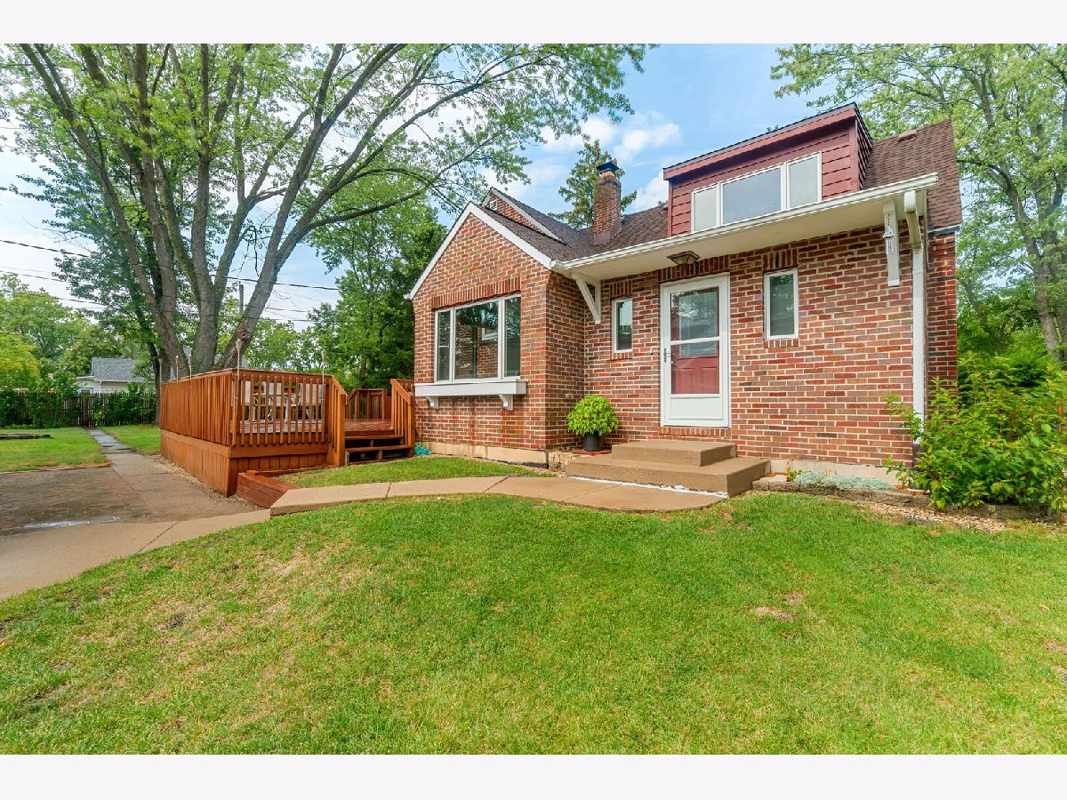  For Sale Mundelein Illinois, 26282 Walnut Avenue