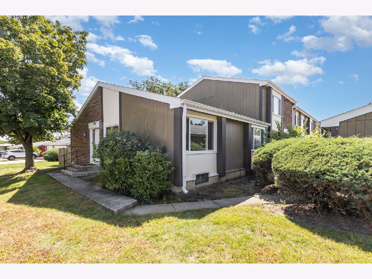  For Sale Bolingbrook Illinois, 316 Pueblo Drive