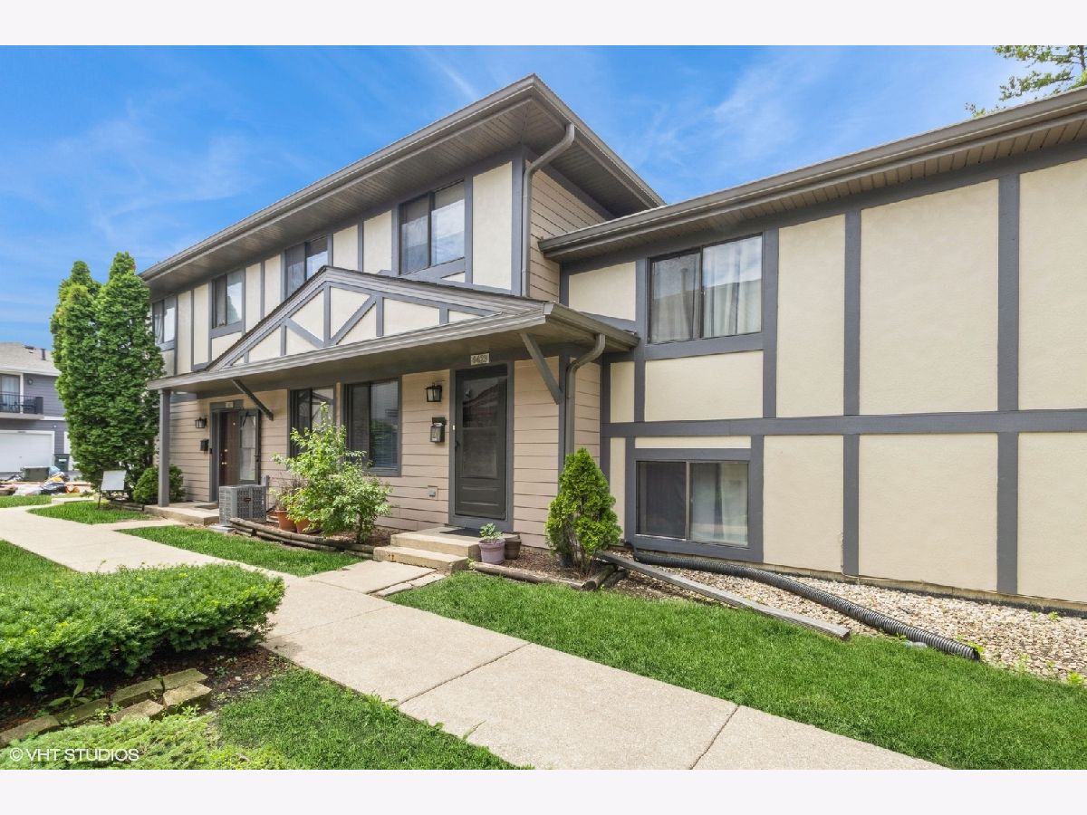  For Sale Hanover Park Illinois, 1423 Sacramento Drive
