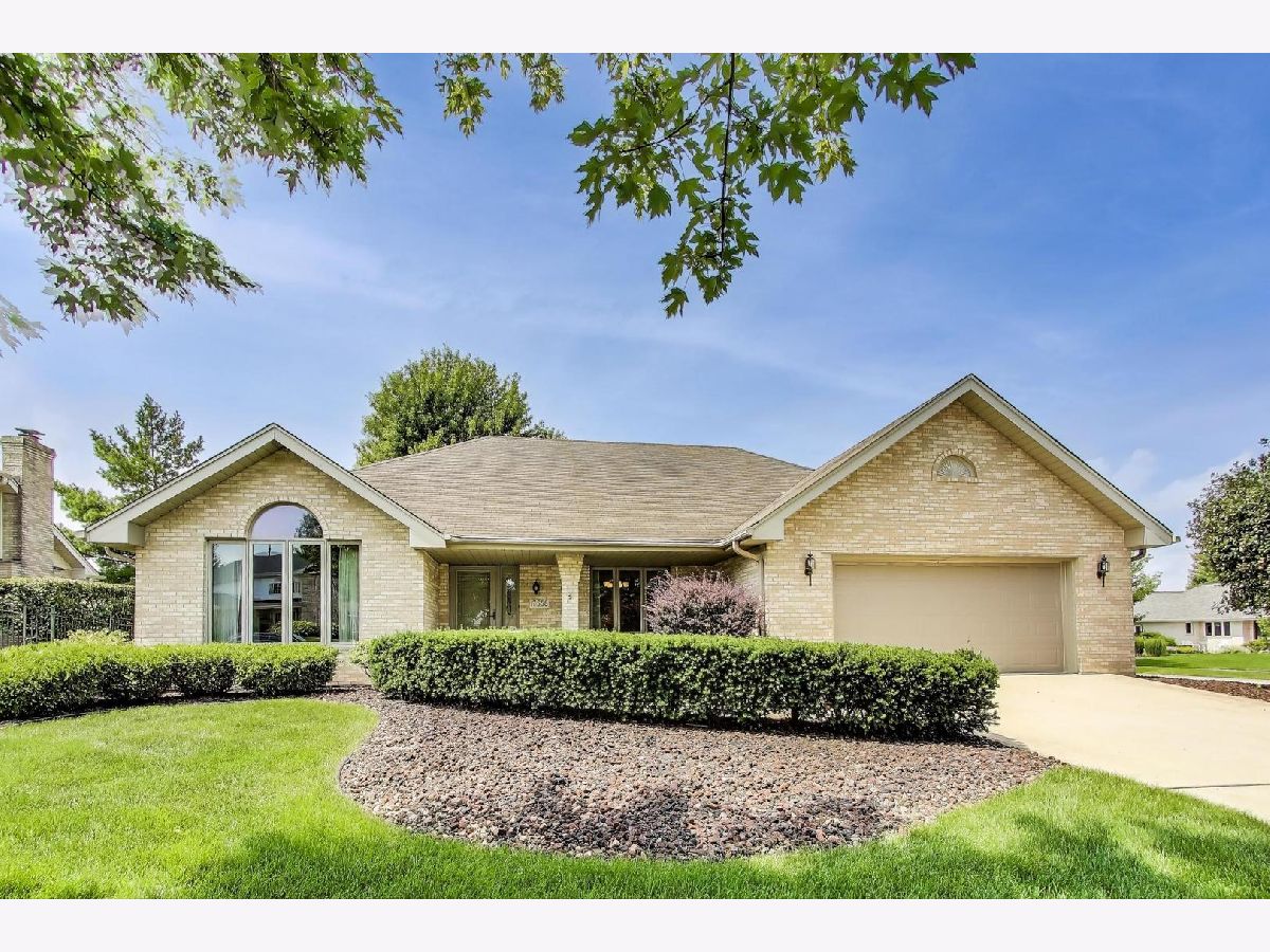 Townhomes & Condos & Homes For Sale Eagle Ridge Ii Orland Park Illinois, 17558 Sean Drive