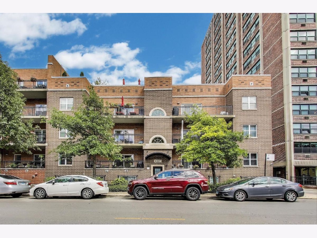  For Sale Chicago Illinois, 4301 Sheridan Road