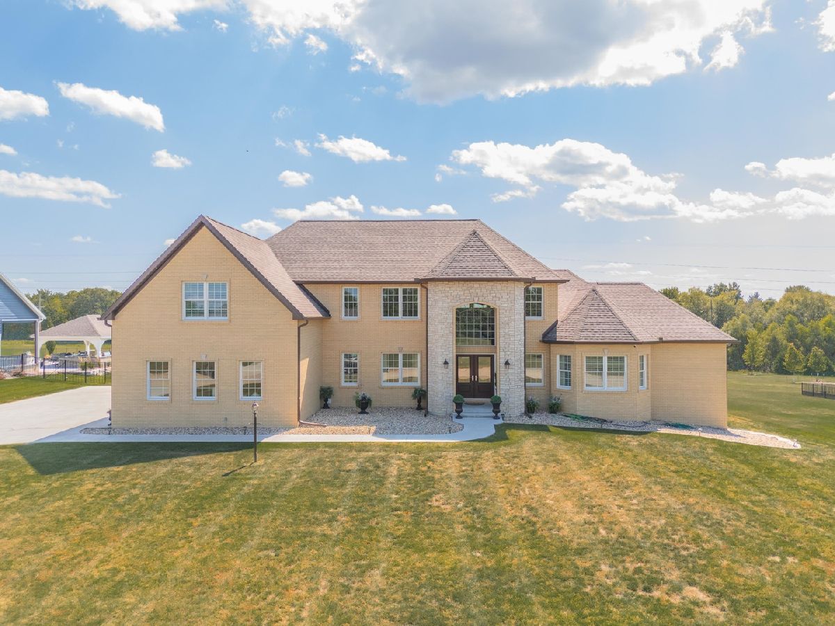 Homes & Condos & Townhomes For Sale King's Mill Bloomington Illinois, 9491 Crossbow Drive