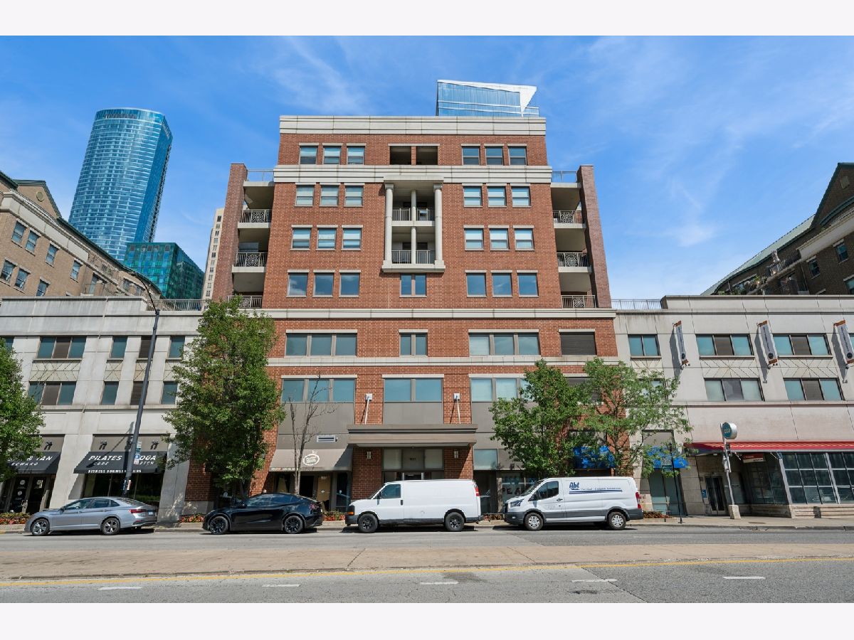 Condos & Townhomes For Sale State Place Tower Chicago Illinois, 1133 State Street