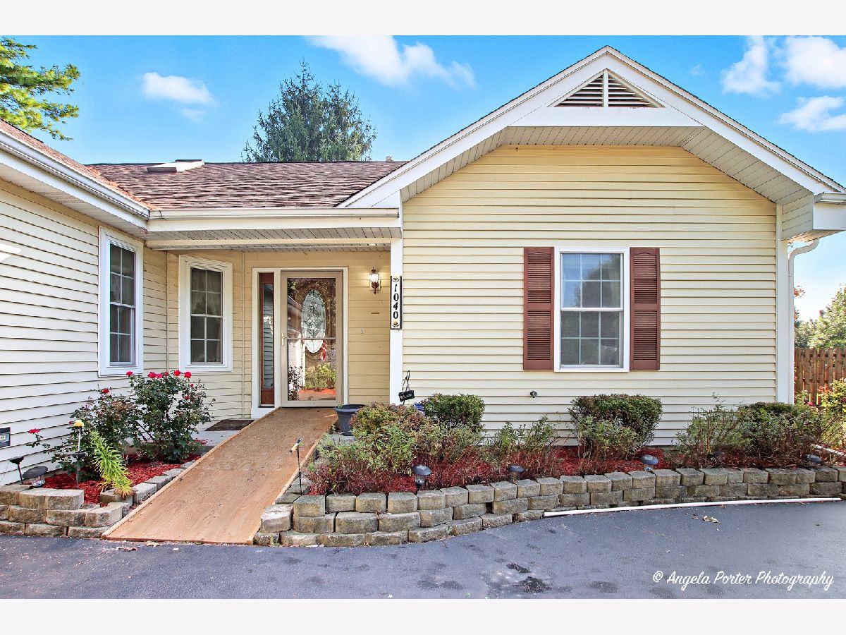 Homes & Townhomes For Sale Fox River Shores Island Lake Illinois, 1040 Wimbledon Drive
