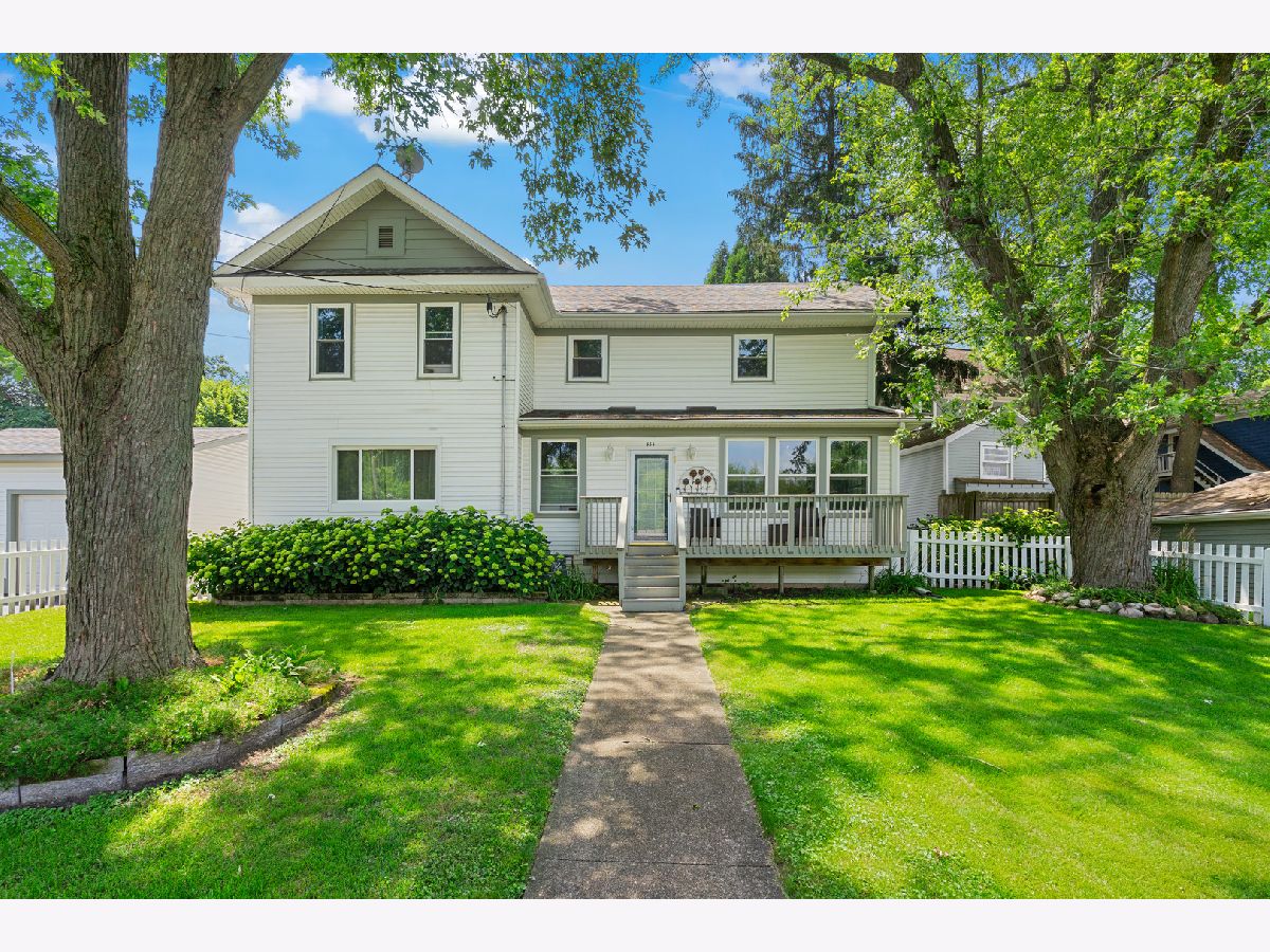  For Sale Woodstock Illinois, 434 Lake Avenue