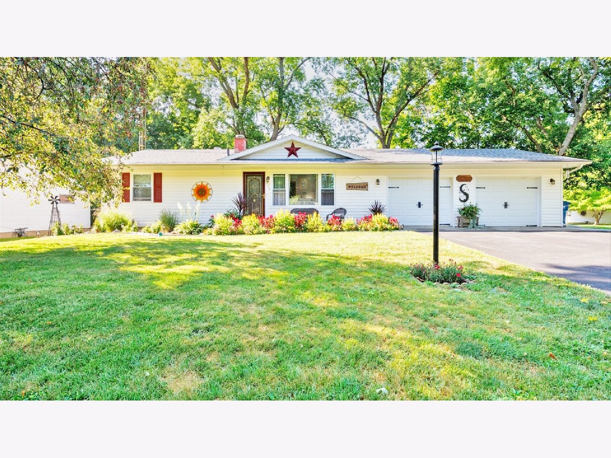  Sold Colfax Illinois, 210 North