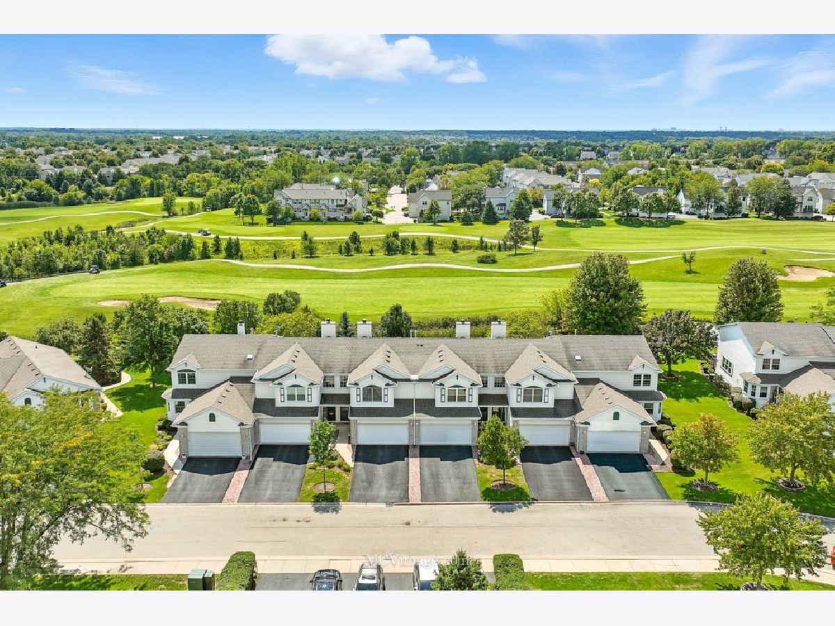 Townhomes & Condos & Homes Sold Broken Arrow Lockport Illinois, 17326 Long Bow