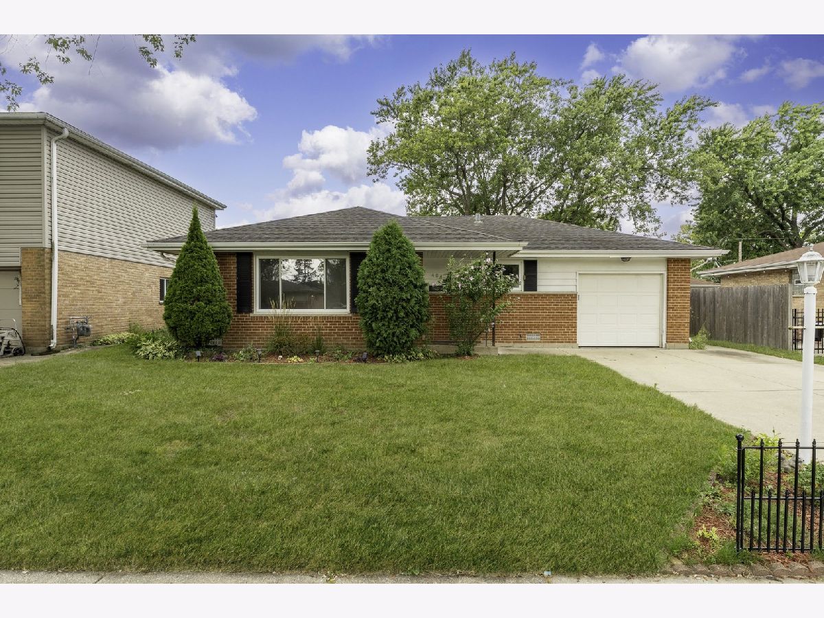  For Sale Wheeling Illinois, 404 Virginia Place