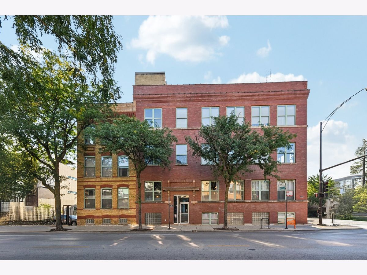 Condos & Townhomes & Homes For Sale Bucktown Commons Chicago Illinois, 1701 Damen Avenue