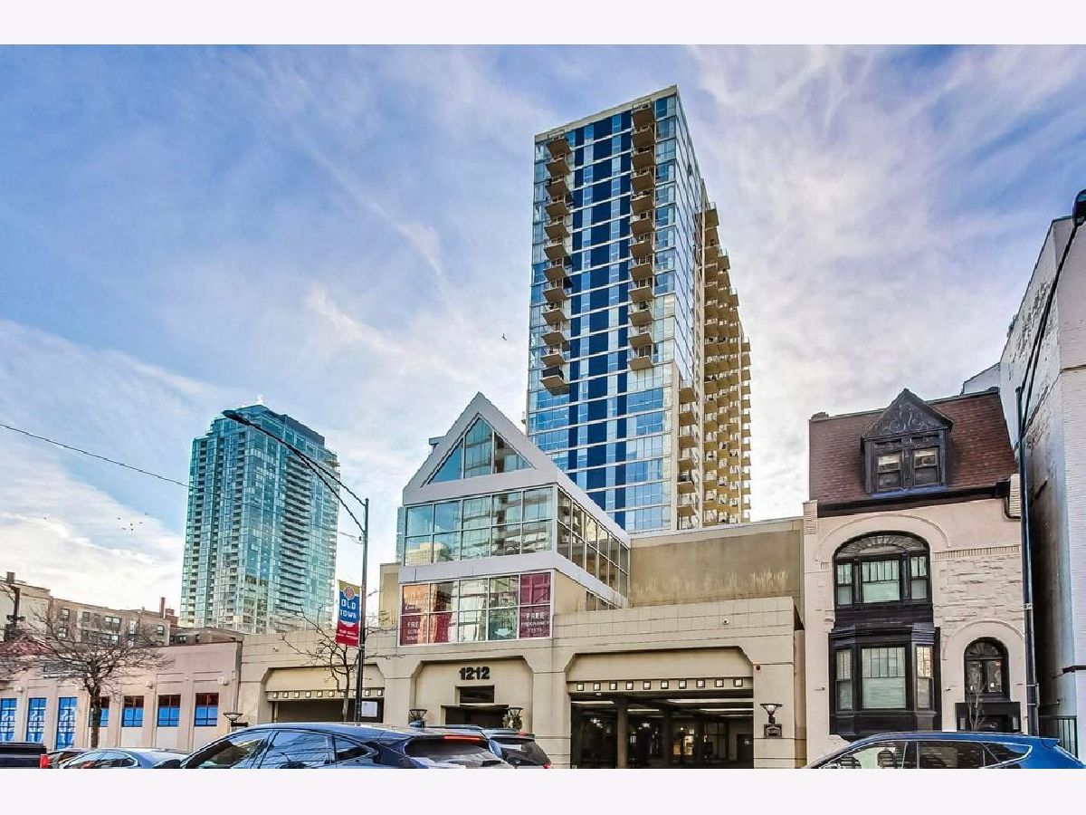  Rented Chicago Illinois, 1212 La Salle