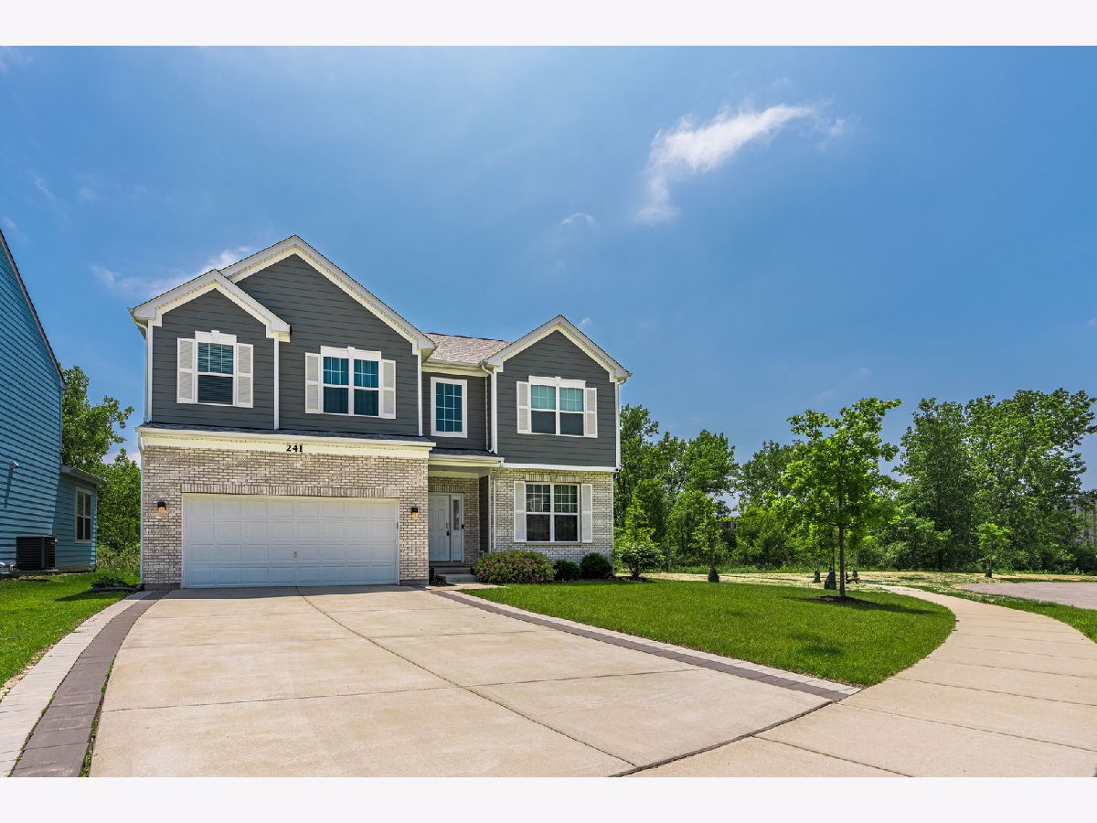  For Sale Bloomingdale Illinois, 241 Stonington Drive