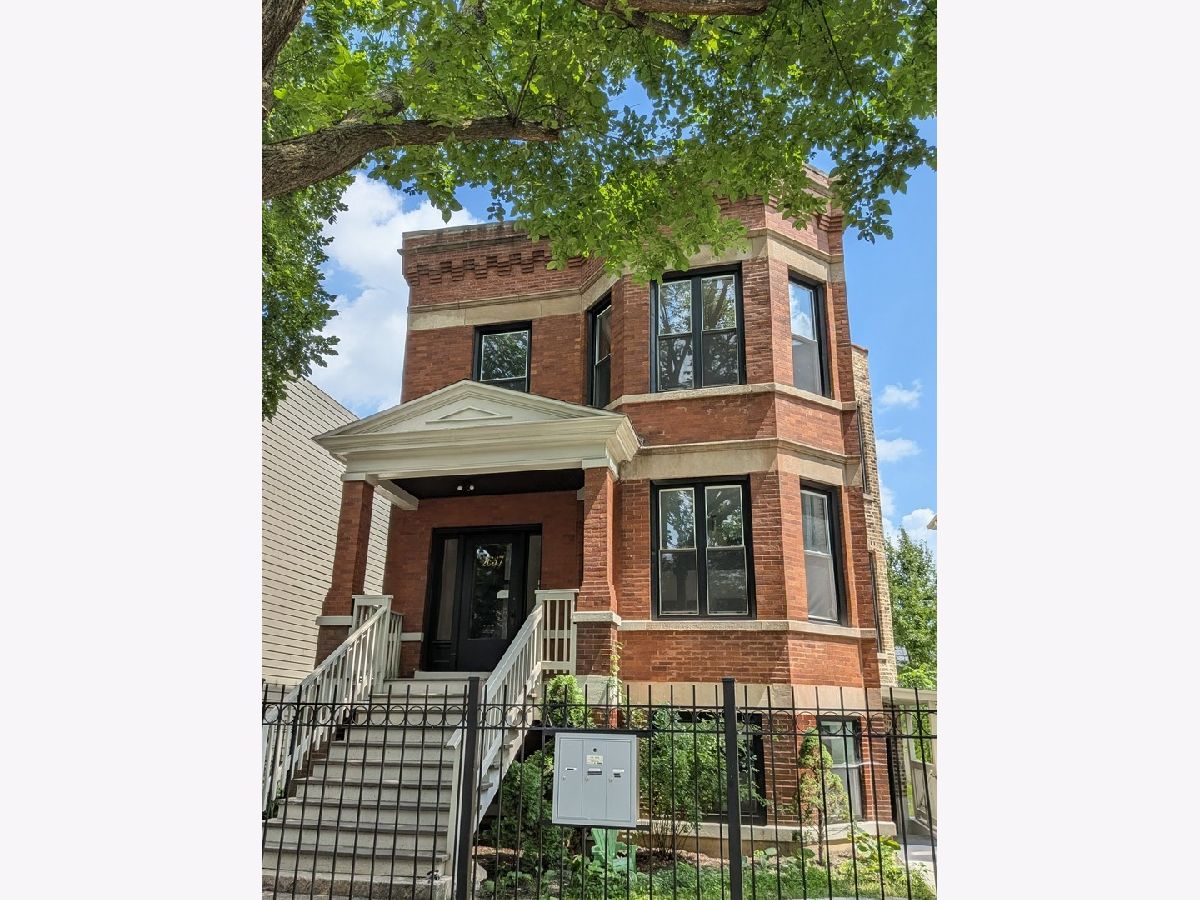  Rented Chicago Illinois, 2637 Central Park