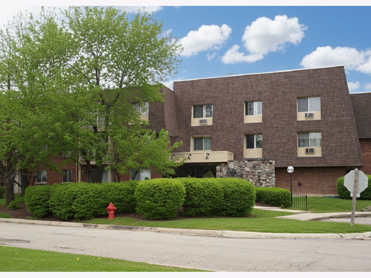 Condominiums For Sale Villa Verde Buffalo Grove Illinois, 6 Villa Verde Drive